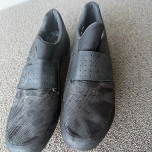 Unisex SoulCycle pearl Izumi cycle shoes